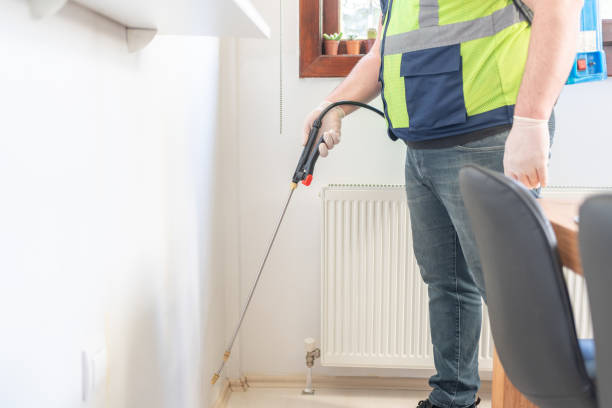 Best Pest Control for Homes  in Gillett, WI